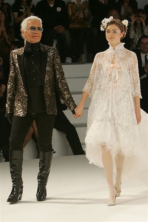 karl lagerfeld chanel kollektion|karl lagerfeld most famous work.